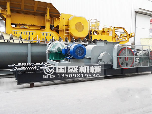 對(duì)輥石頭擠壓機(jī) 對(duì)輥石頭擠壓機(jī)